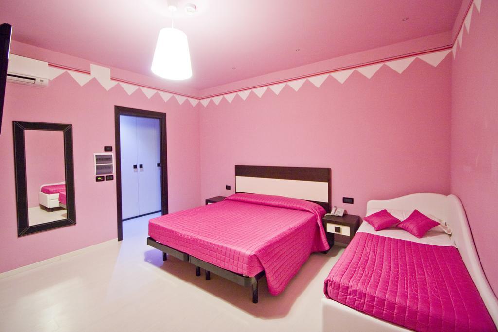 Hotel Leonardo Cesenatico Phòng bức ảnh