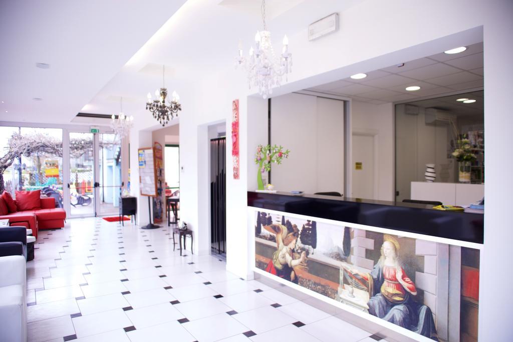Hotel Leonardo Cesenatico Ngoại thất bức ảnh