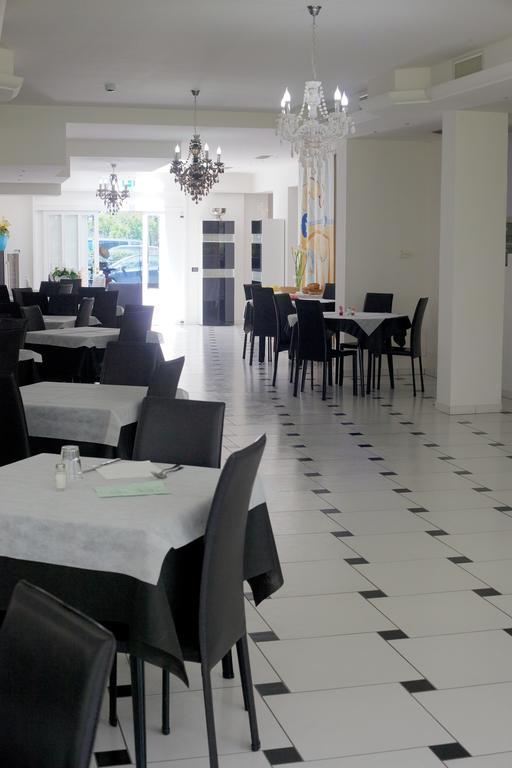 Hotel Leonardo Cesenatico Ngoại thất bức ảnh