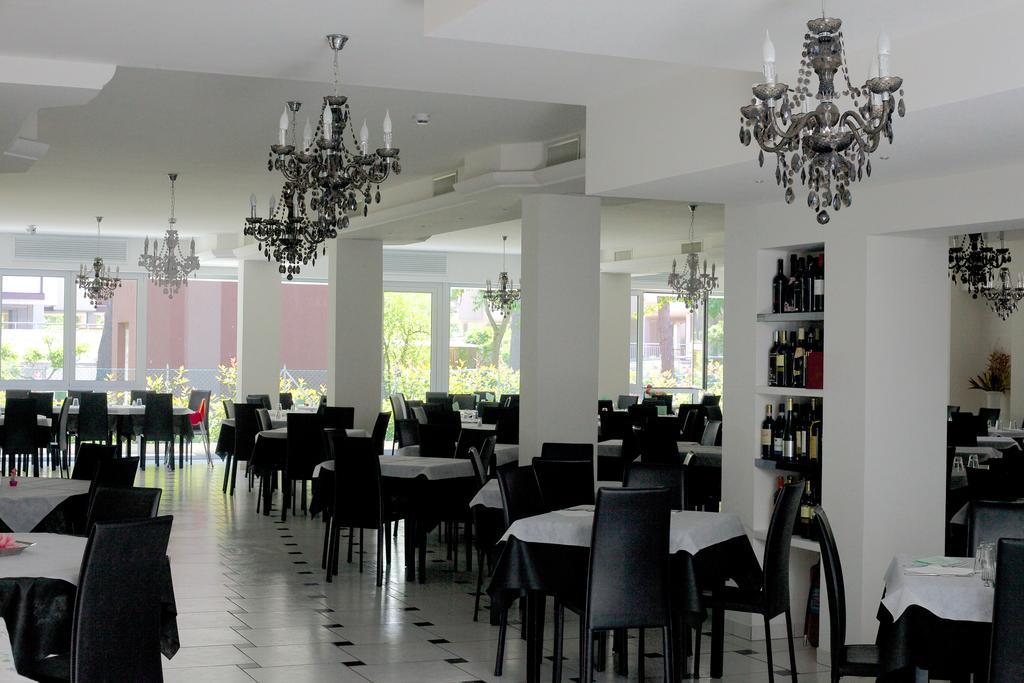 Hotel Leonardo Cesenatico Ngoại thất bức ảnh